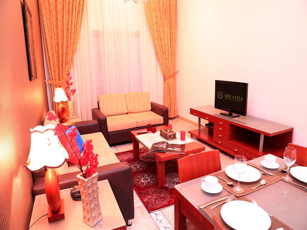 Arcadia Hotel Suites Sharjah Kamer foto