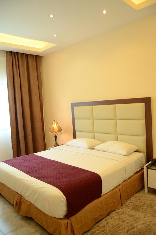 Arcadia Hotel Suites Sharjah Buitenkant foto